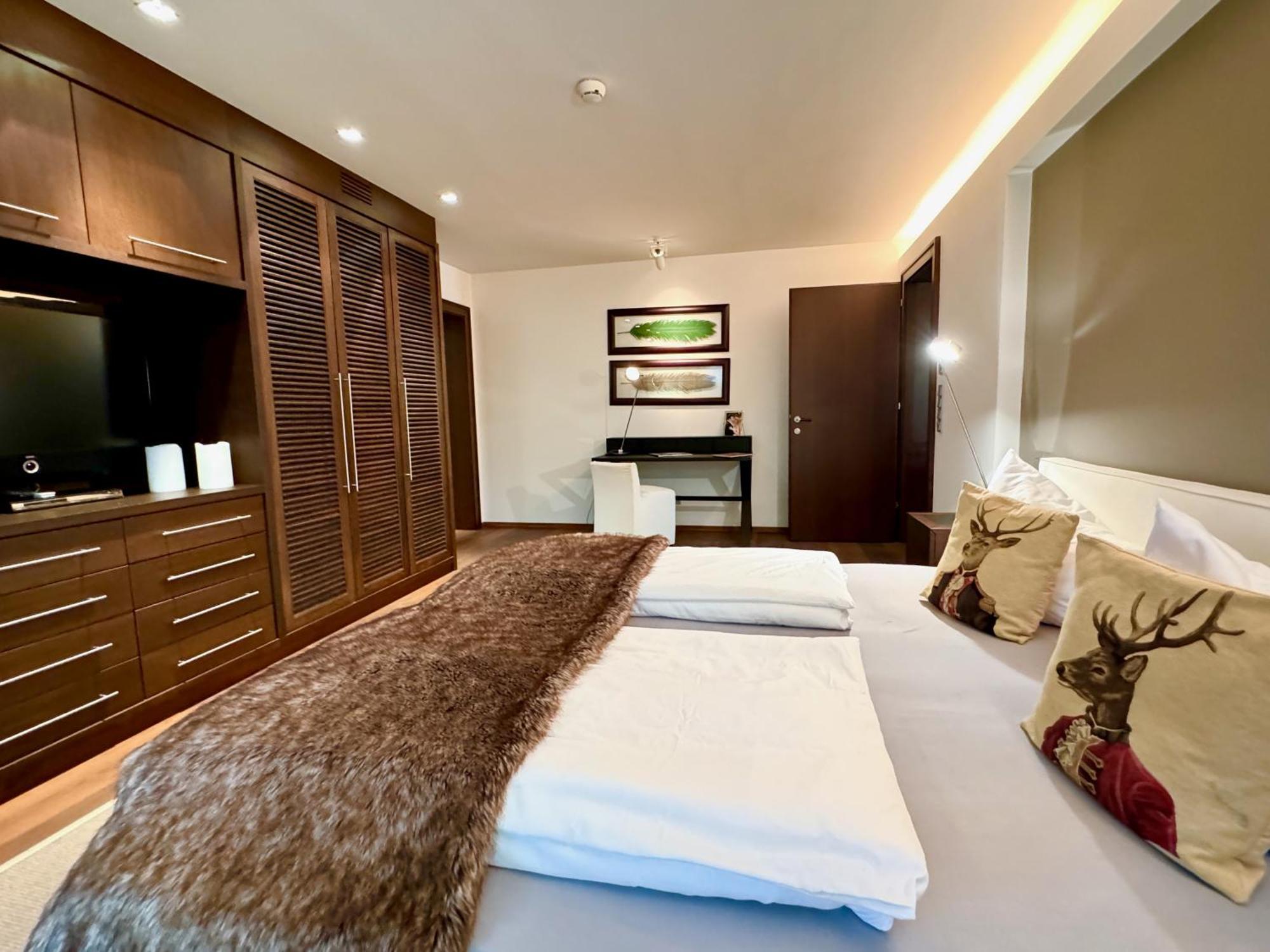 Kitz Deluxe 1 & 2 Im Zentrum Mit Eigenem & Parken By Belle-stay Appartement Kitzbühel
